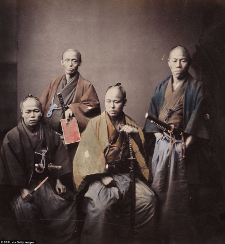 Des images impressionnantes de ans capturant des Samouraï japonais pour qui l honneur